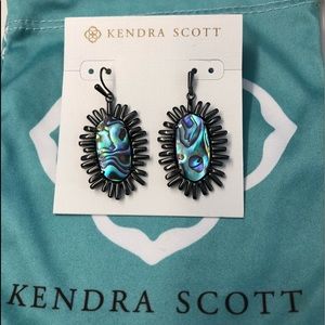 NWOT Kendra Scott gunmetal and abalone Mariah’s